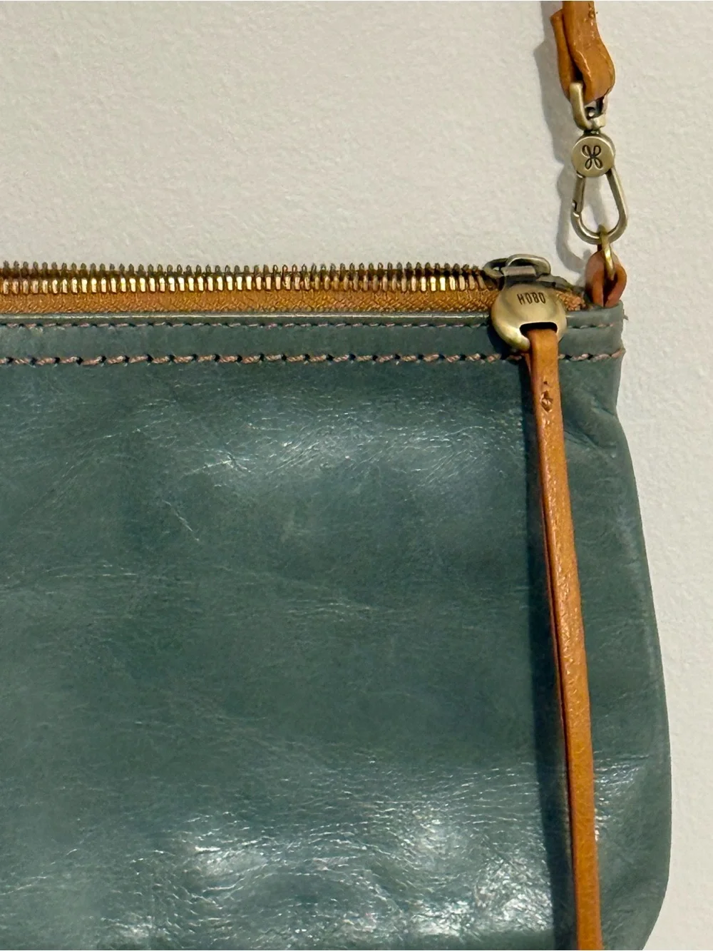 HOBO Darcy Crossbody - Olive Green